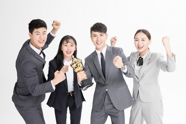 全面薪酬戰(zhàn)略實(shí)施：提升員工滿意度，提升企業(yè)績(jī)效
