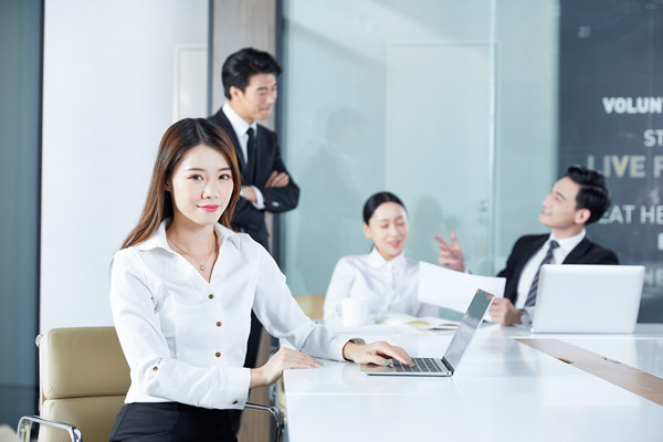年度經(jīng)營計劃：聚焦核心業(yè)務，提升核心競爭力