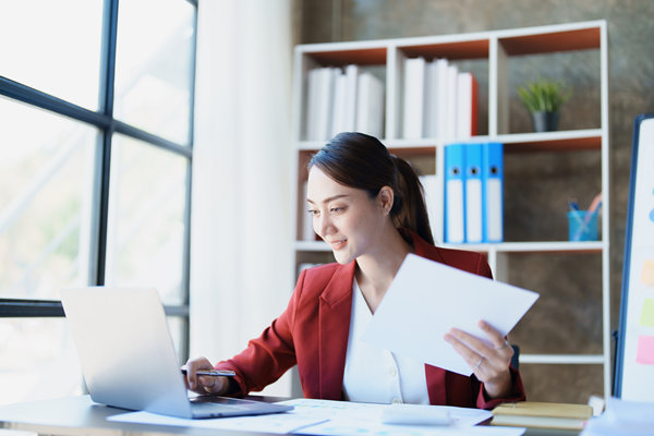 薪酬調整策略：靈活調整，適應企業(yè)發(fā)展需要
