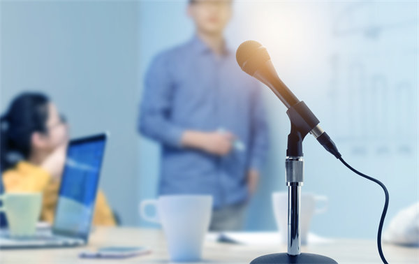企業(yè)文化如何深度融合HR管理，增強(qiáng)團(tuán)隊(duì)凝聚力？