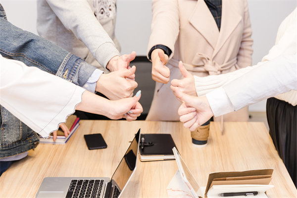 跨地域企業(yè)，如何制定統(tǒng)一的薪酬標(biāo)準(zhǔn)和政策？