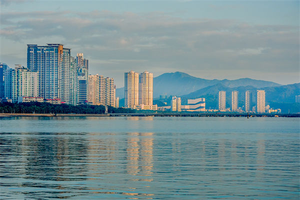 珠海戰(zhàn)略咨詢公司如何幫助企業(yè)制定長(zhǎng)遠(yuǎn)發(fā)展規(guī)劃？