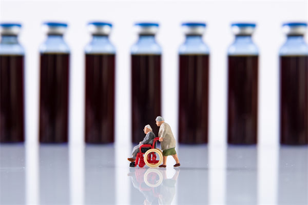 為啥有些老人沉迷購買保健品？對品牌營銷有何啟示？