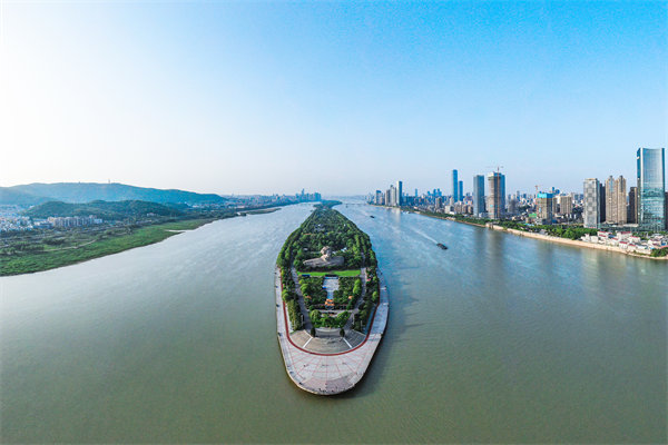 長(zhǎng)沙戰(zhàn)略咨詢公司如何幫傳統(tǒng)企業(yè)突破發(fā)展瓶頸實(shí)現(xiàn)轉(zhuǎn)型？