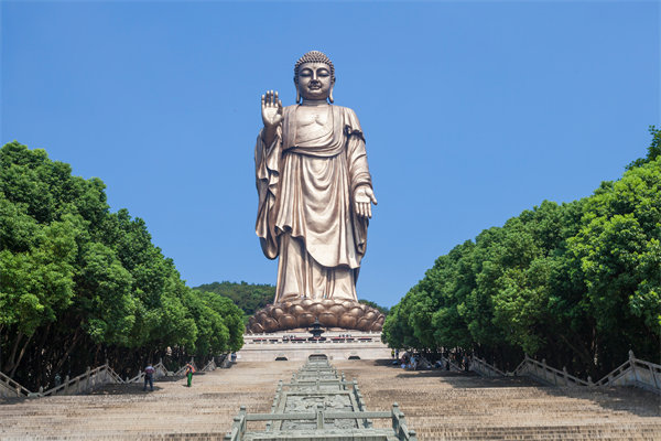 無錫戰(zhàn)略咨詢公司如何幫企業(yè)突破增長瓶頸，實現(xiàn)逆勢突圍？