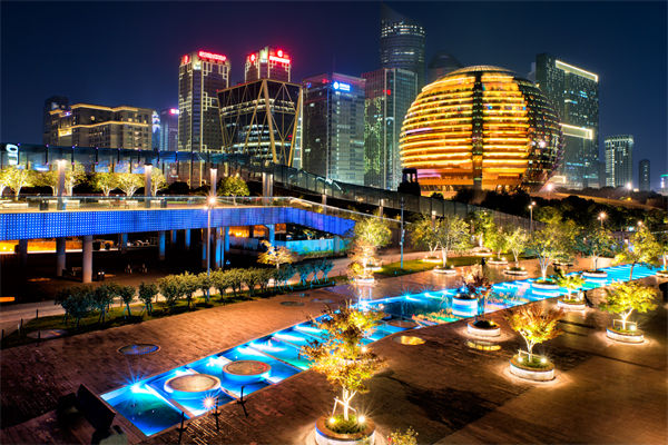企業(yè)擴張遇阻，戰(zhàn)略咨詢?nèi)绾我?guī)劃穩(wěn)健發(fā)展藍圖破局？